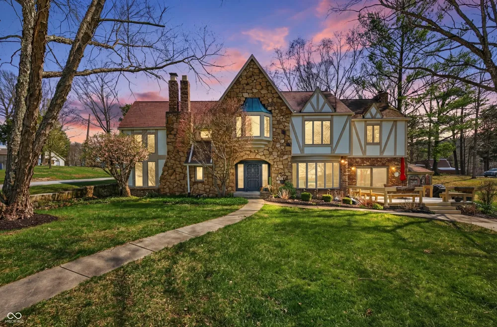 995 E Skyline Drive Brownstown, IN 47220