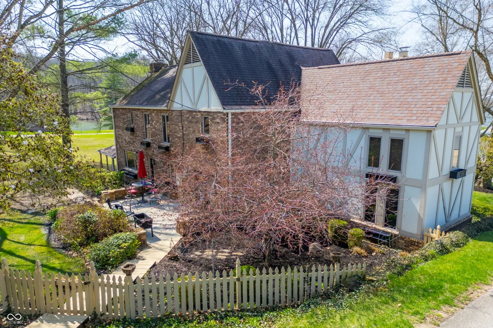 995 E Skyline Drive Brownstown, IN 47220