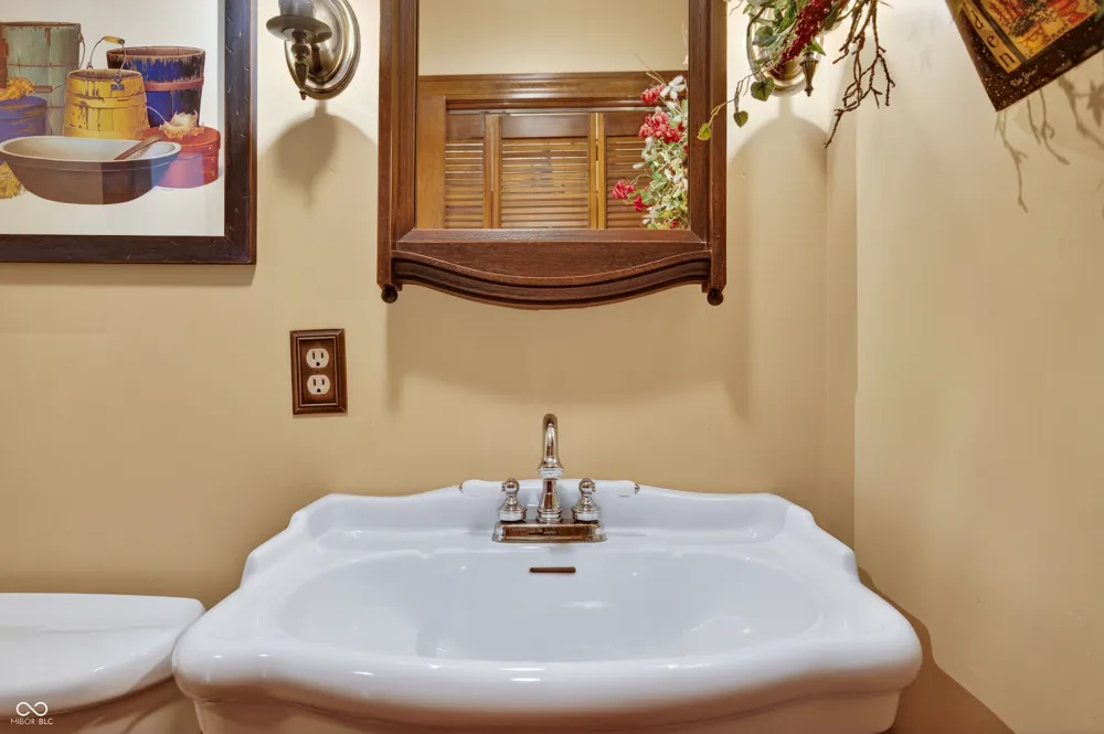 995 E Skyline Drive Brownstown, IN 47220