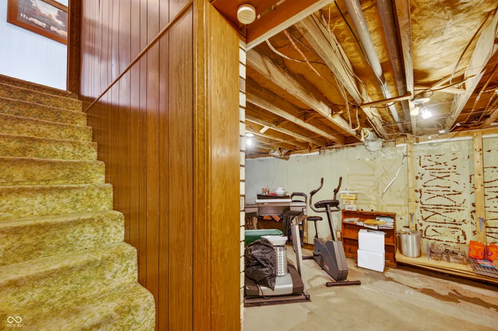 995 E Skyline Drive Brownstown, IN 47220