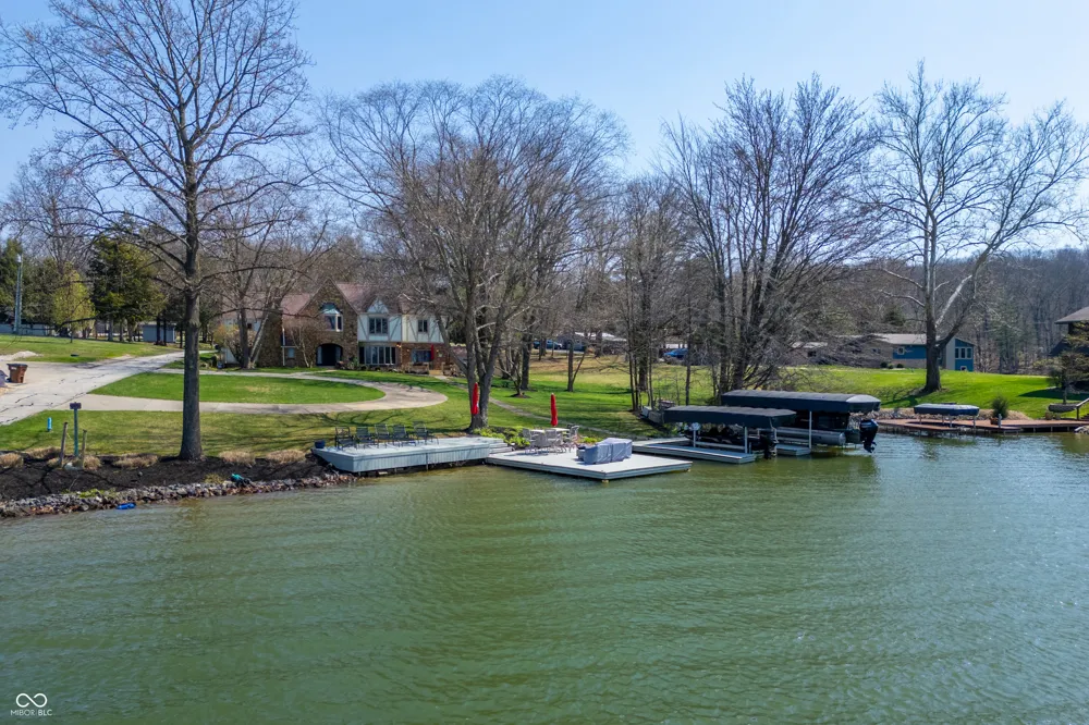 995 E Skyline Drive Brownstown, IN 47220