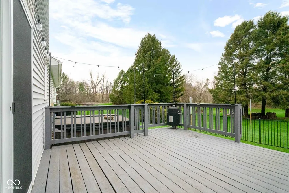 33883 Sumerset Lane New Carlisle, IN 46552