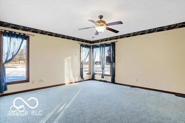 5272 Graham Road Whiteland, IN 46184