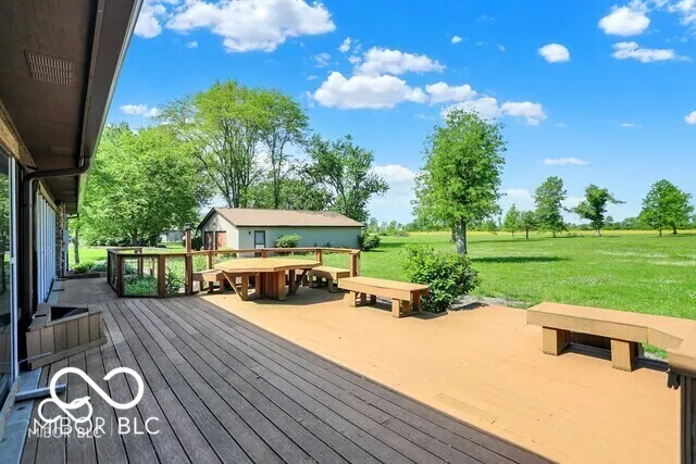 5272 Graham Road Whiteland, IN 46184