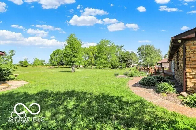 5272 Graham Road Whiteland, IN 46184