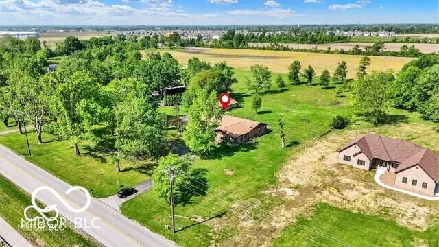 5272 Graham Road Whiteland, IN 46184