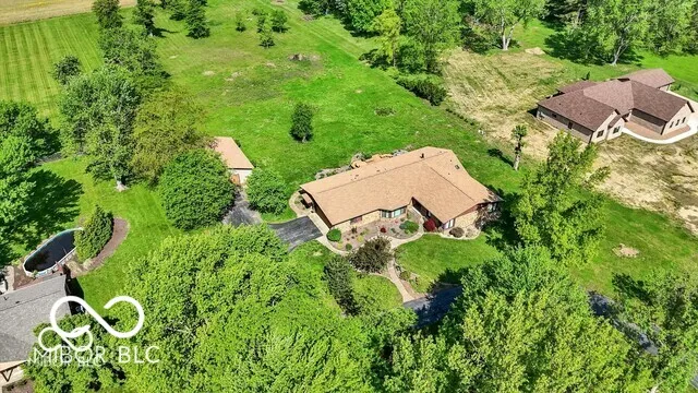 5272 Graham Road Whiteland, IN 46184