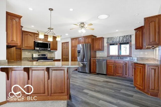 5272 Graham Road Whiteland, IN 46184