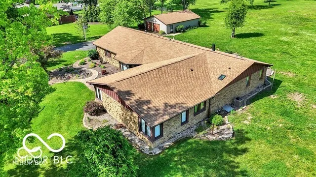 5272 Graham Road Whiteland, IN 46184