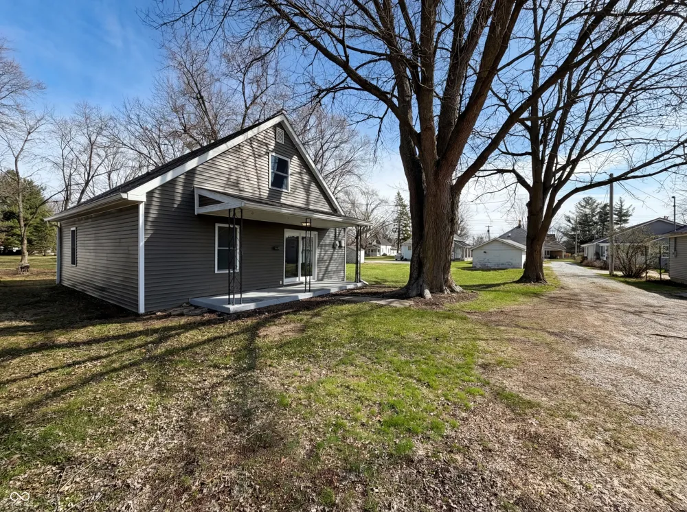740 1/2 Main Street Tipton, IN 46072