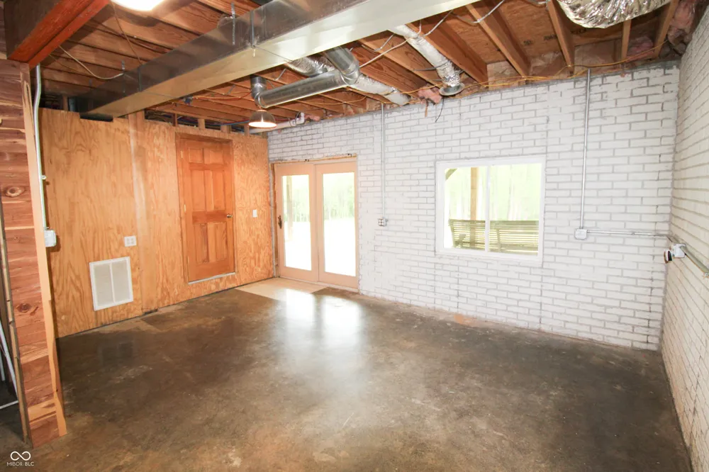 3570 E County Road 20 North Vernon, IN 47265