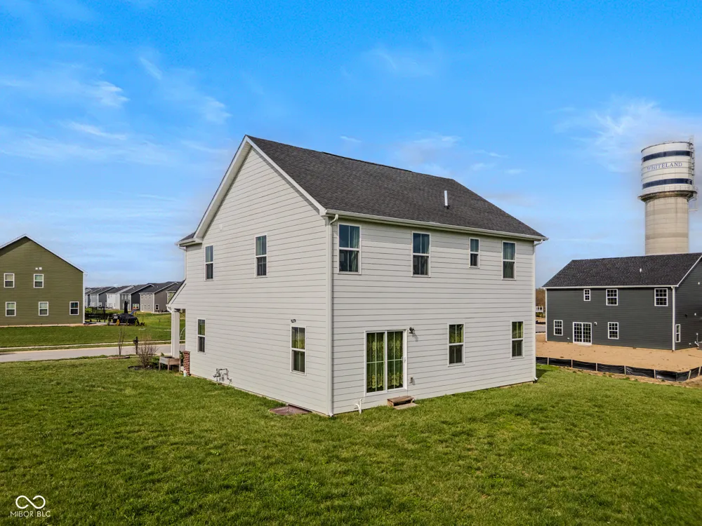 275 Bohicket Road Whiteland, IN 46184