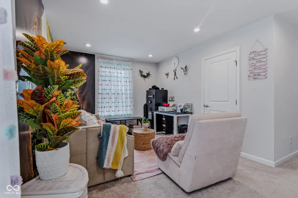 275 Bohicket Road Whiteland, IN 46184