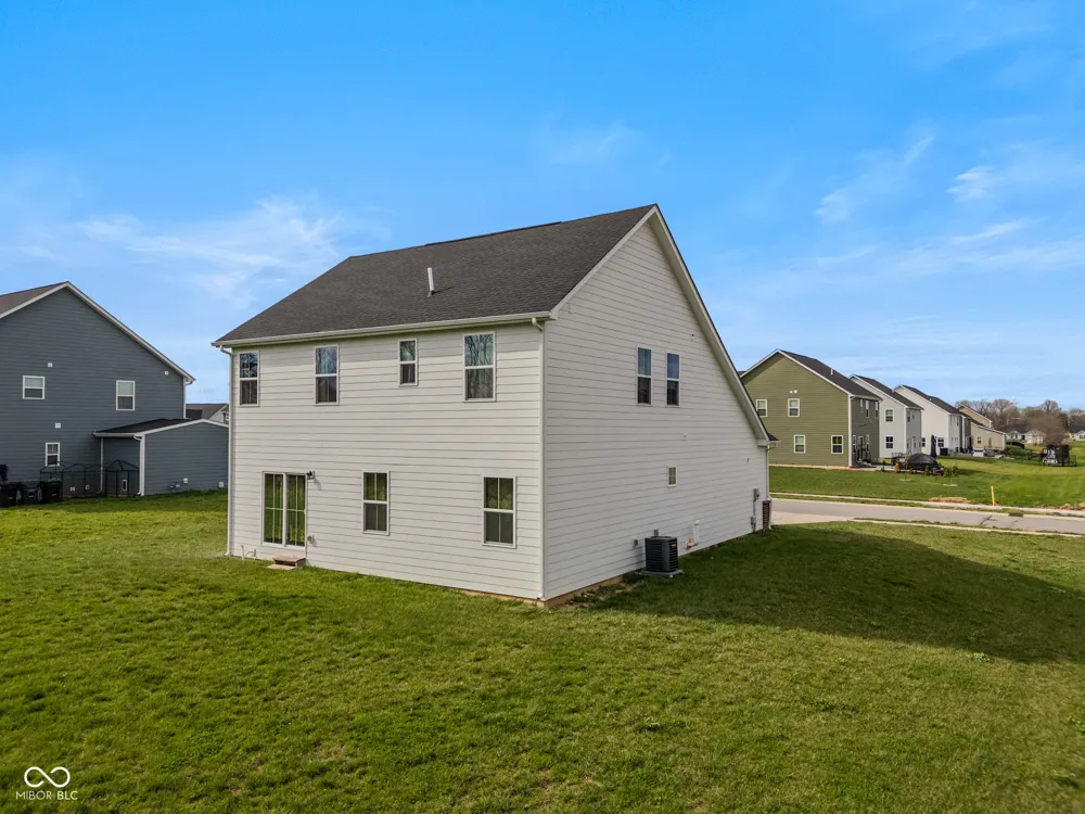 275 Bohicket Road Whiteland, IN 46184