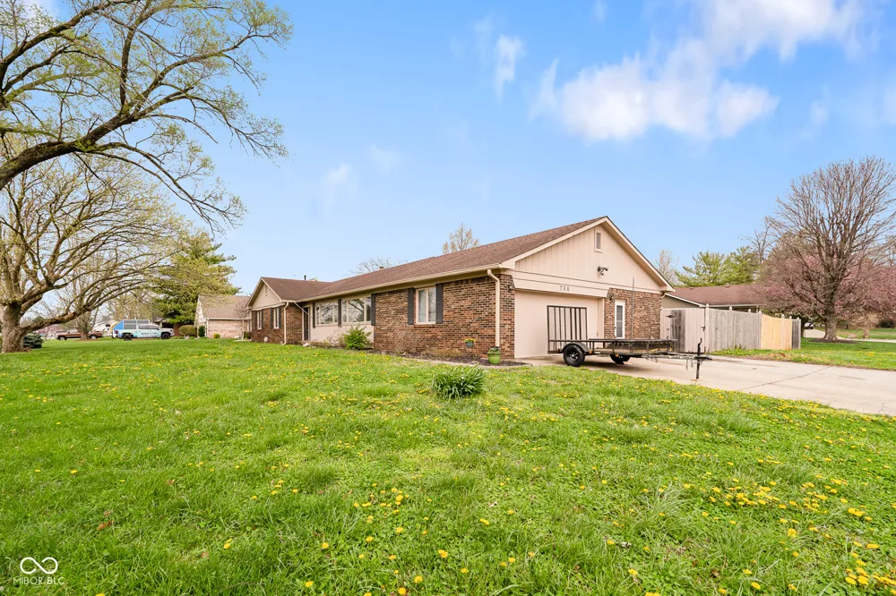758 Stafford Road Plainfield, IN 46168