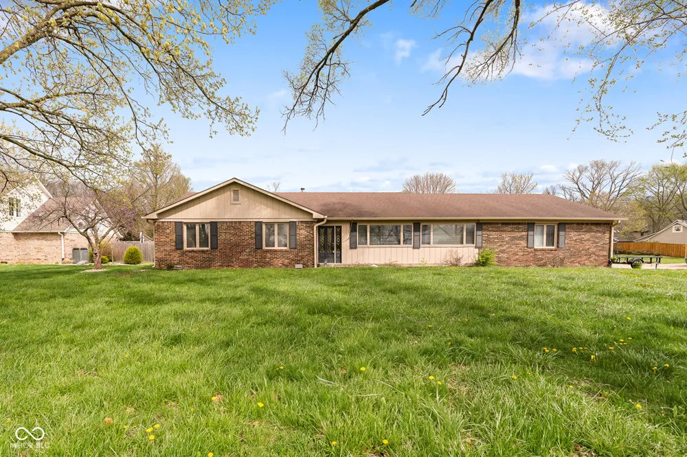758 Stafford Road Plainfield, IN 46168