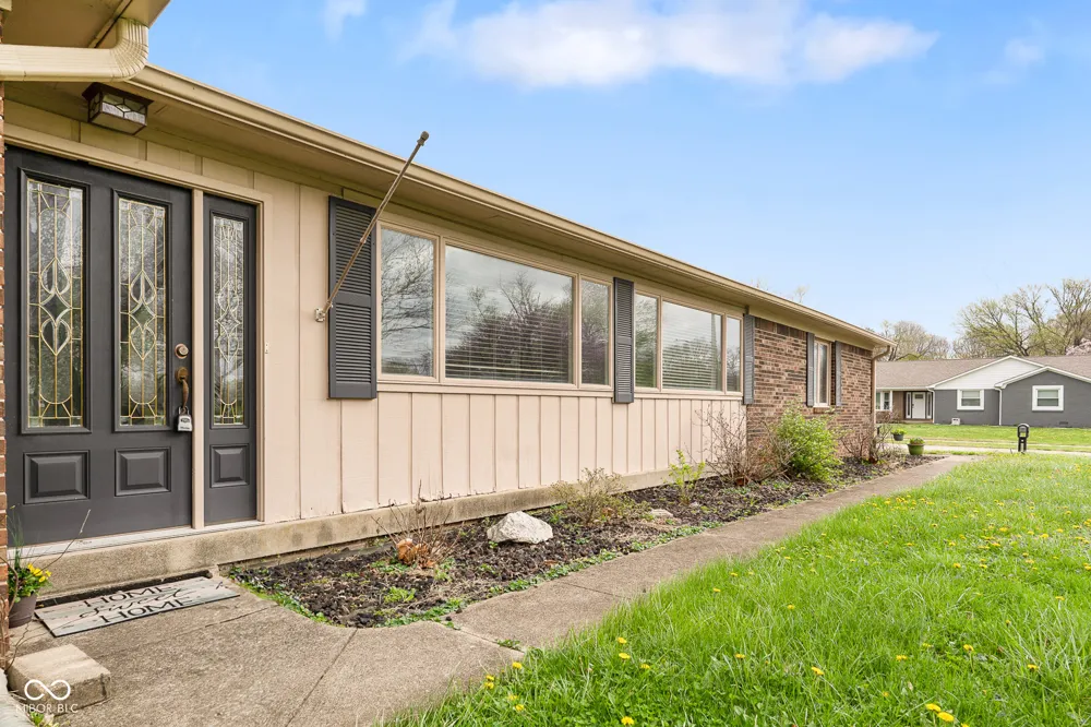 758 Stafford Road Plainfield, IN 46168