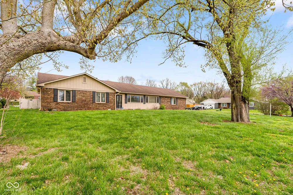 758 Stafford Road Plainfield, IN 46168