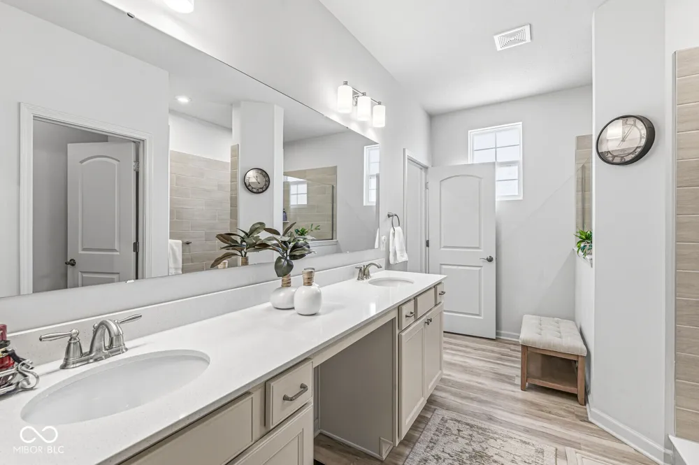 3267 Morab Drive Zionsville, IN 46077