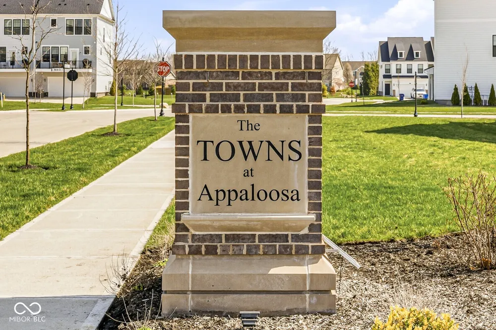 3267 Morab Drive Zionsville, IN 46077