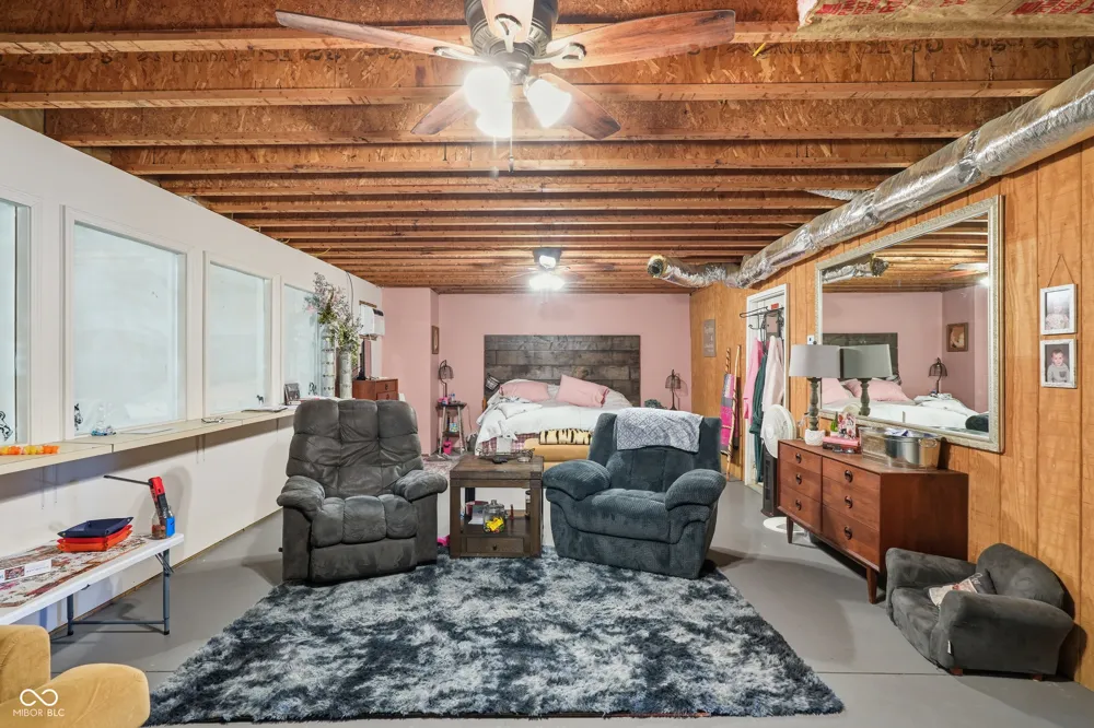 850 W County Road 1000 Roachdale, IN 46172