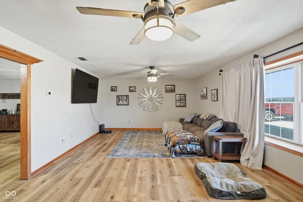 850 W County Road 1000 Roachdale, IN 46172
