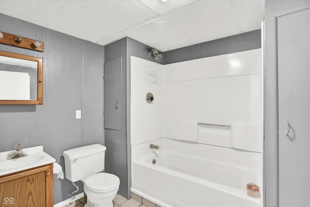 1609 Greenacres Drive Kokomo, IN 46901