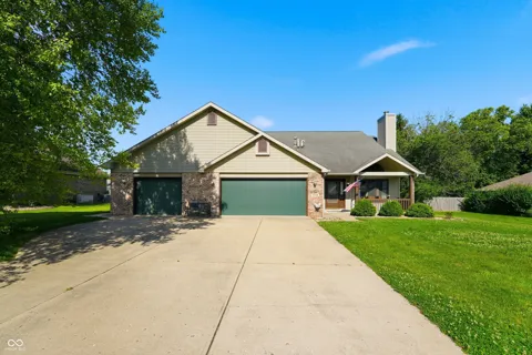 8749 Carriage Lane