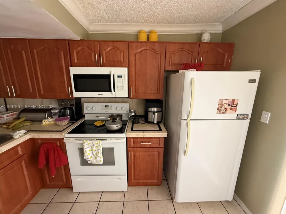 1298 W 51st Pl #D-29 Hialeah, FL 33012