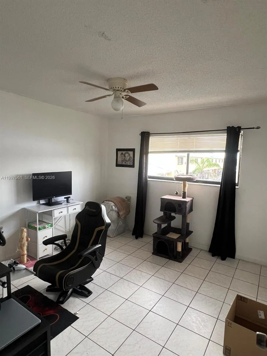 1298 W 51st Pl #D-29 Hialeah, FL 33012