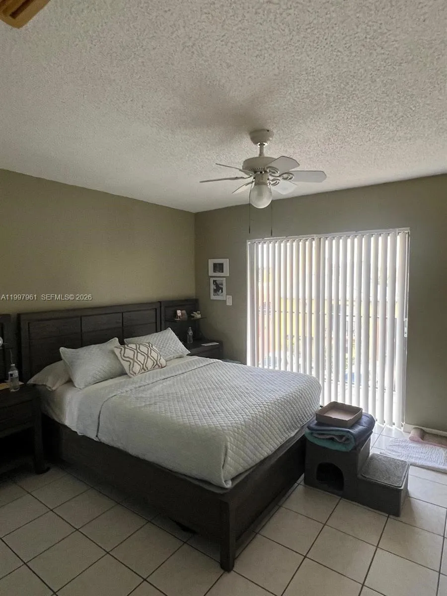 1298 W 51st Pl #D-29 Hialeah, FL 33012