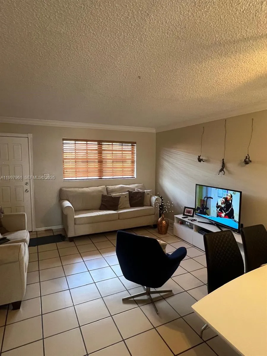 1298 W 51st Pl #D-29 Hialeah, FL 33012