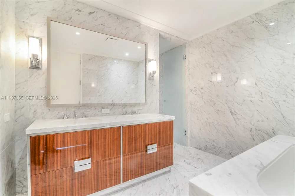 15701 Collins Ave #2302 Sunny Isles Beach, FL 33160