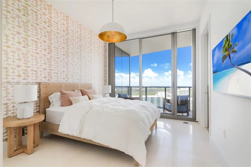 15701 Collins Ave #2302 Sunny Isles Beach, FL 33160