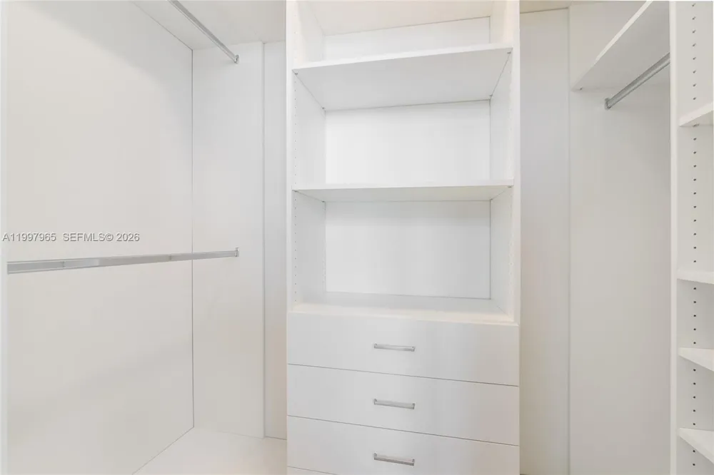 15701 Collins Ave #2302 Sunny Isles Beach, FL 33160
