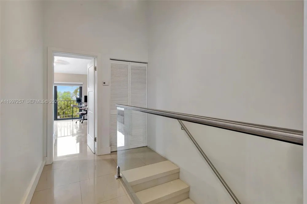 21300 San Simeon Way #K2 Miami, FL 33179