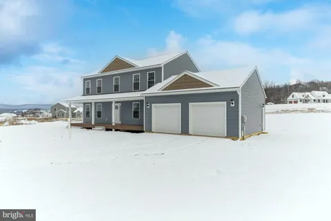 13 ESTATE WAY