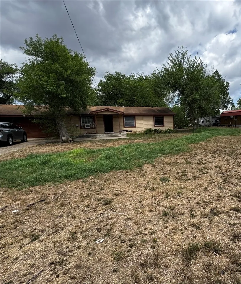 2899 Third Road Beeville, TX 78102