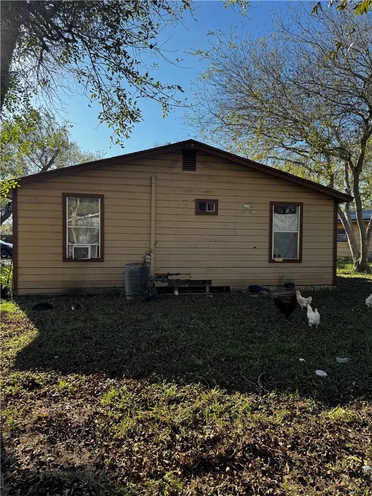 2899 Third Road Beeville, TX 78102
