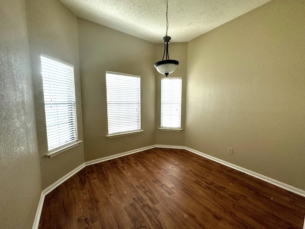 117 Quail Cove #A Lockhart, TX 78644