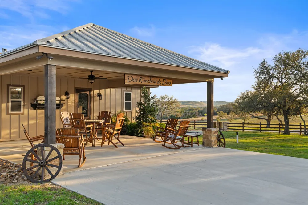 4827 Maenius Road Blanco, TX 78606