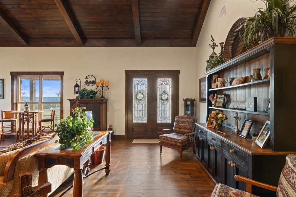 4827 Maenius Road Blanco, TX 78606