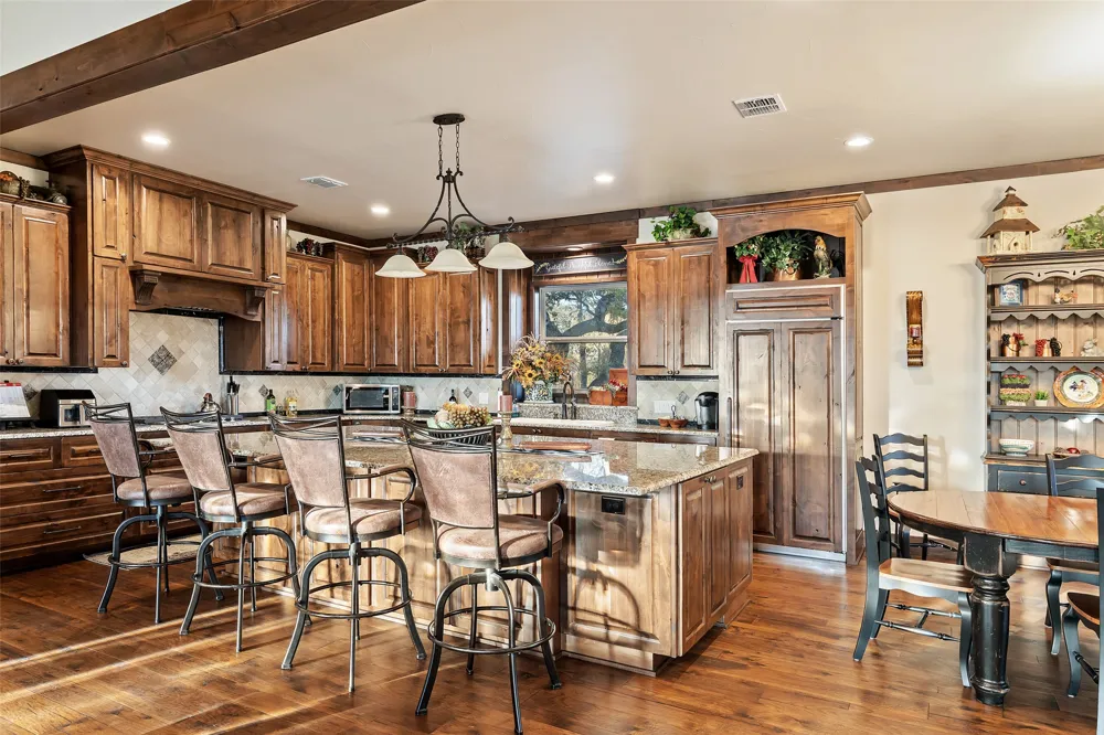 4827 Maenius Road Blanco, TX 78606