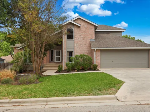 968 Queens Drive