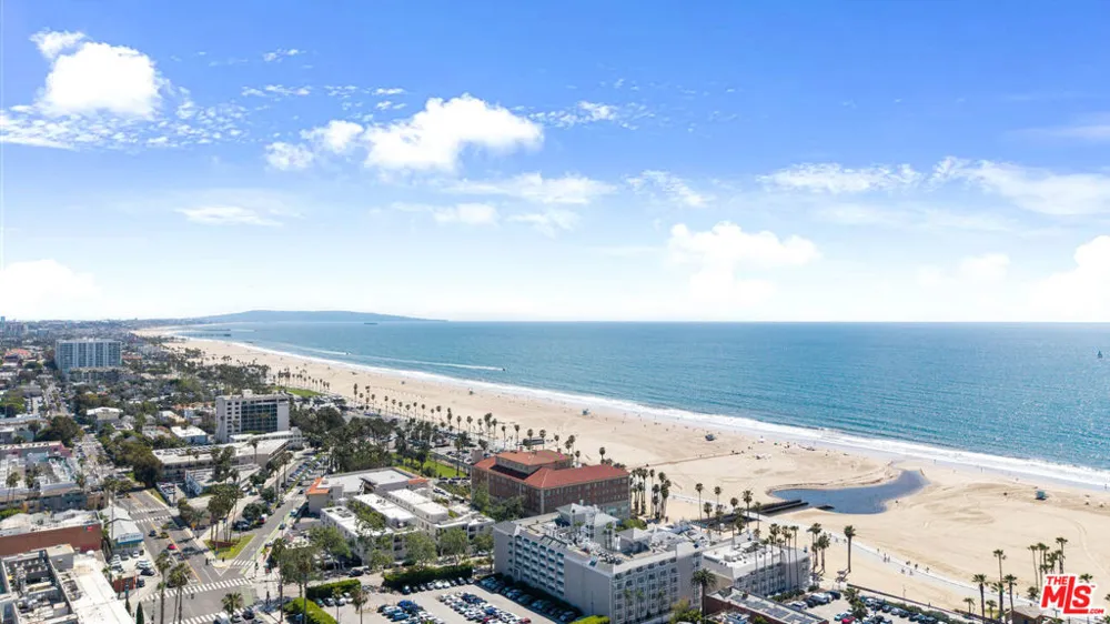 1755 Ocean Avenue #303 Santa Monica, CA 90401