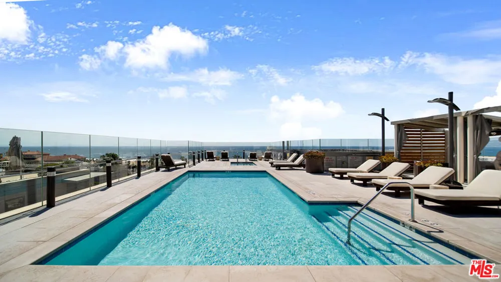 1755 Ocean Avenue #303 Santa Monica, CA 90401