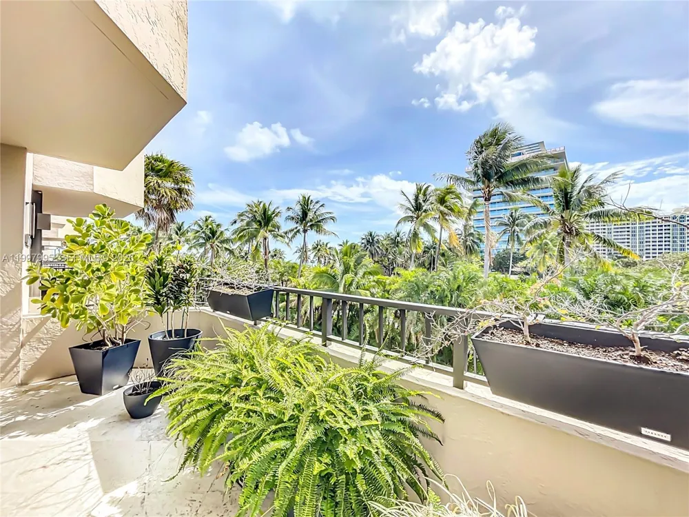 201 Crandon Blvd #163 Key Biscayne, FL 33149