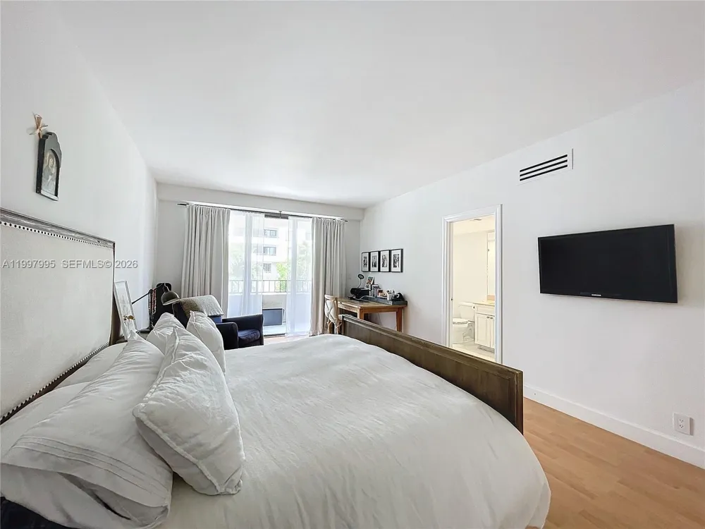 201 Crandon Blvd #163 Key Biscayne, FL 33149