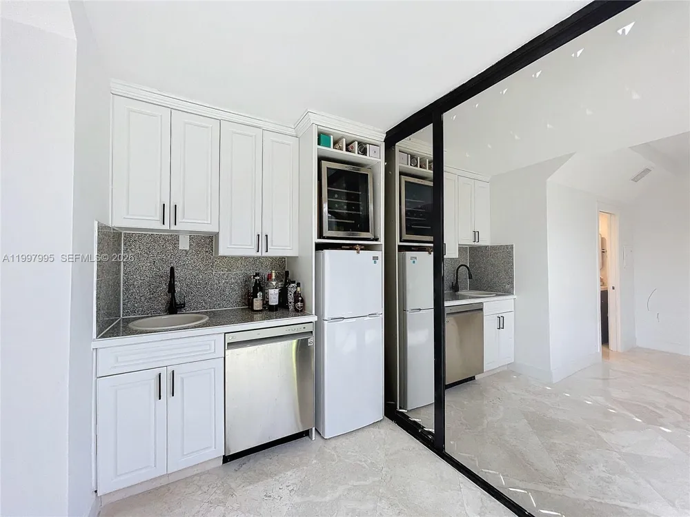 201 Crandon Blvd #163 Key Biscayne, FL 33149