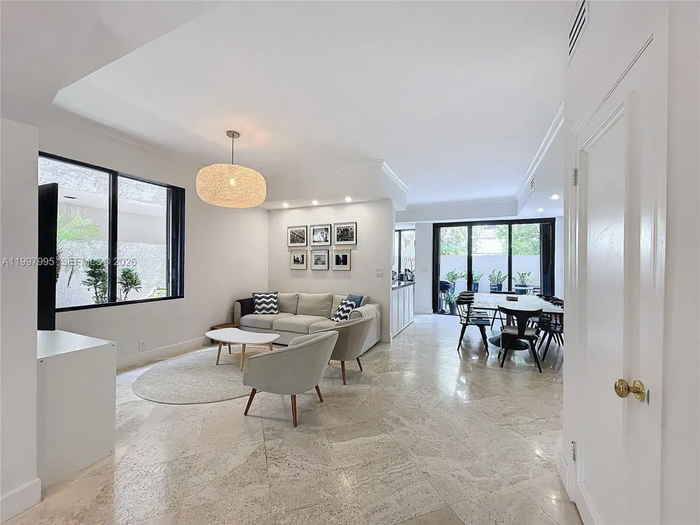 201 Crandon Blvd #163 Key Biscayne, FL 33149